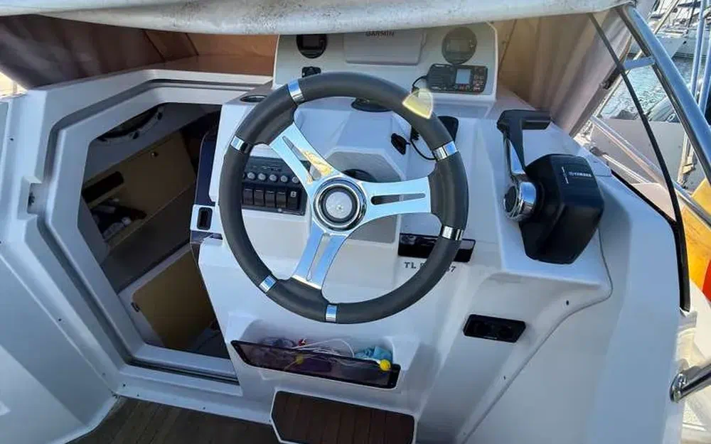 slider 24 Pacific Craft 730 SC
