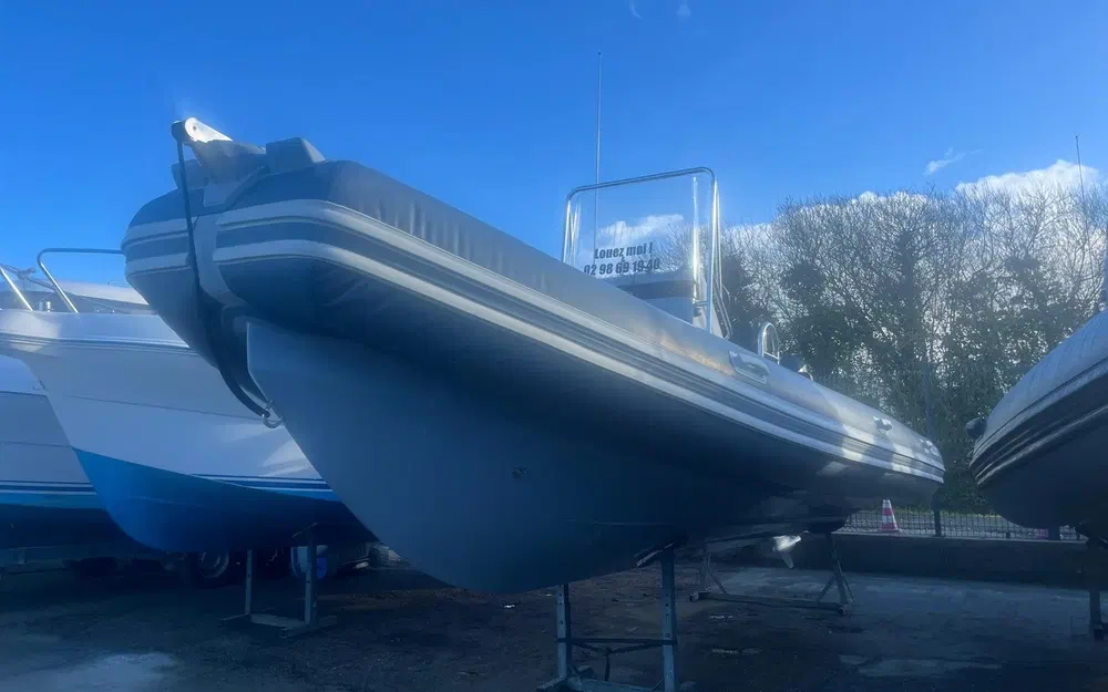 slider 0 Valiant 690 Sport Fishing