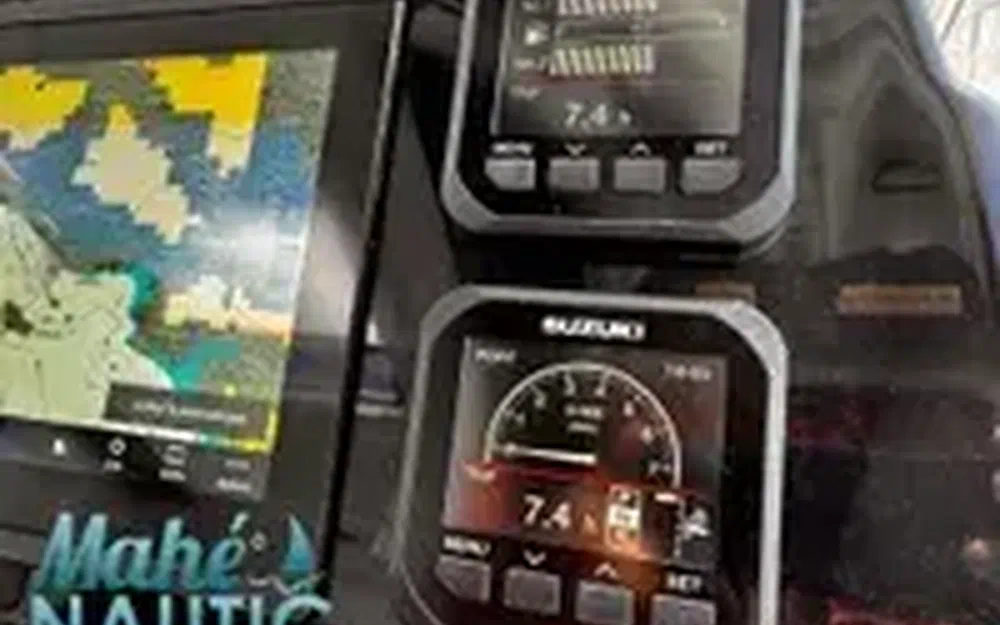 slider 2 Beneteau Antares 9 OB