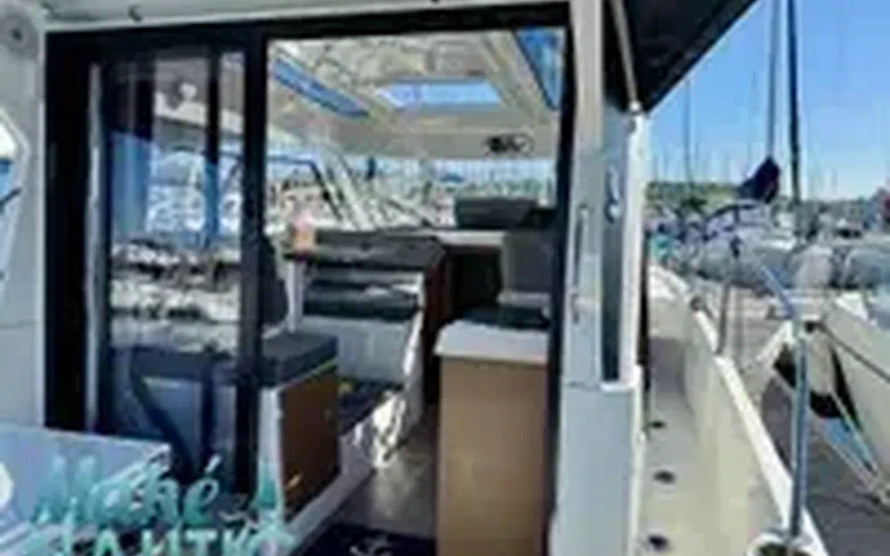 slider 6 Beneteau Antares 9 OB