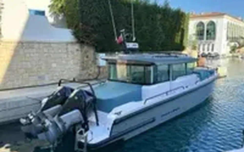 slider 0 Axopar 37 SC