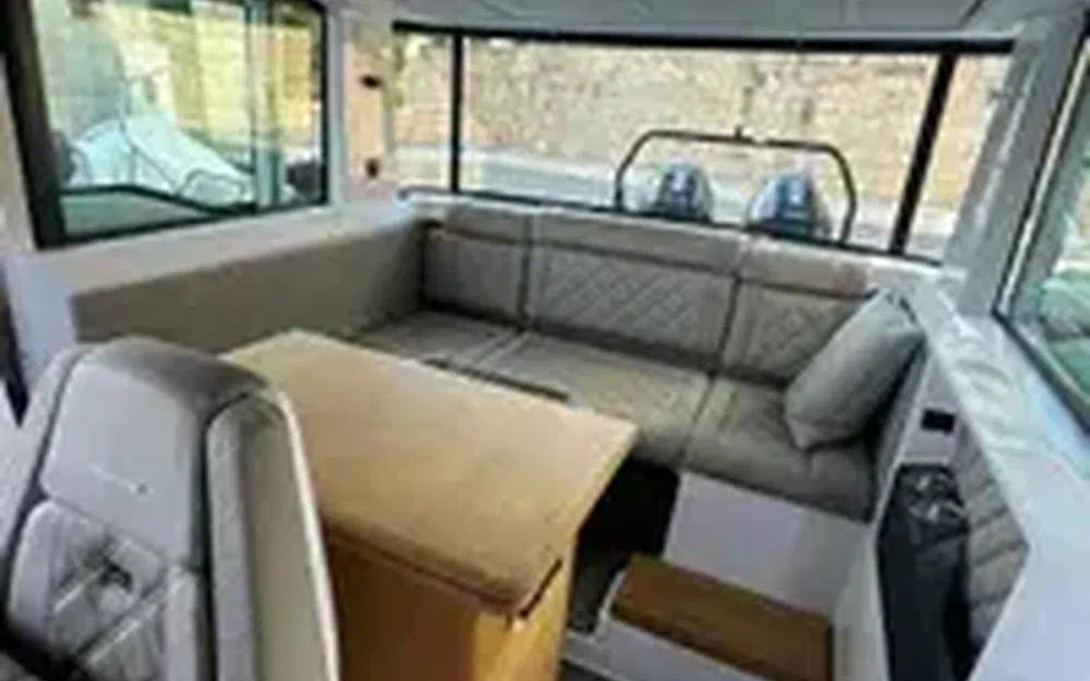 slider 6 Axopar 37 SC