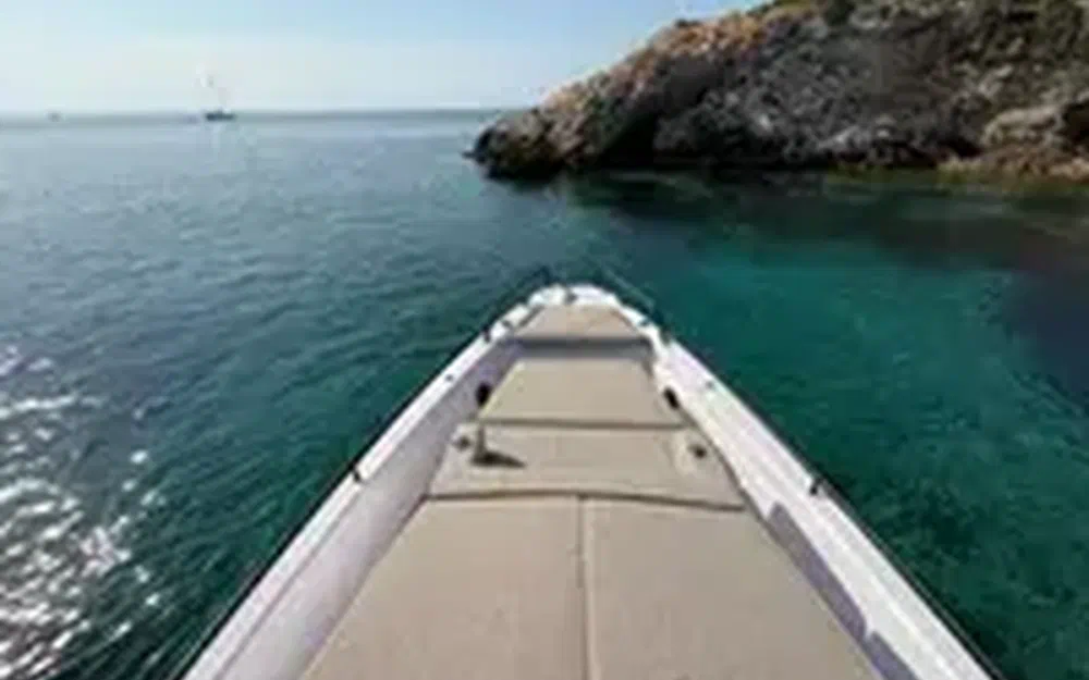 slider 3 Axopar 37 ST