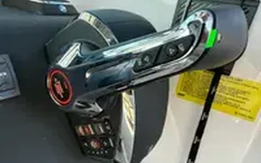 slider 8 Axopar 37 ST