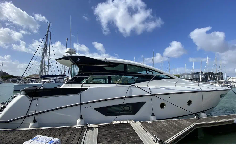 slider 0 Beneteau Gran Turismo 46