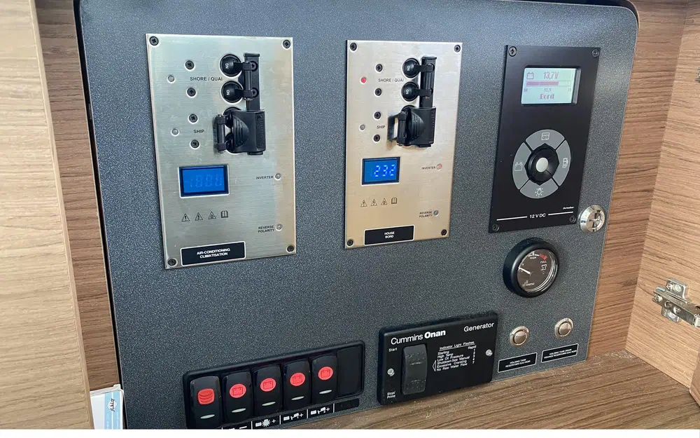 slider 9 Beneteau Gran Turismo 46