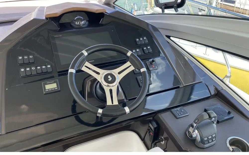 slider 1 Beneteau Gran Turismo 46