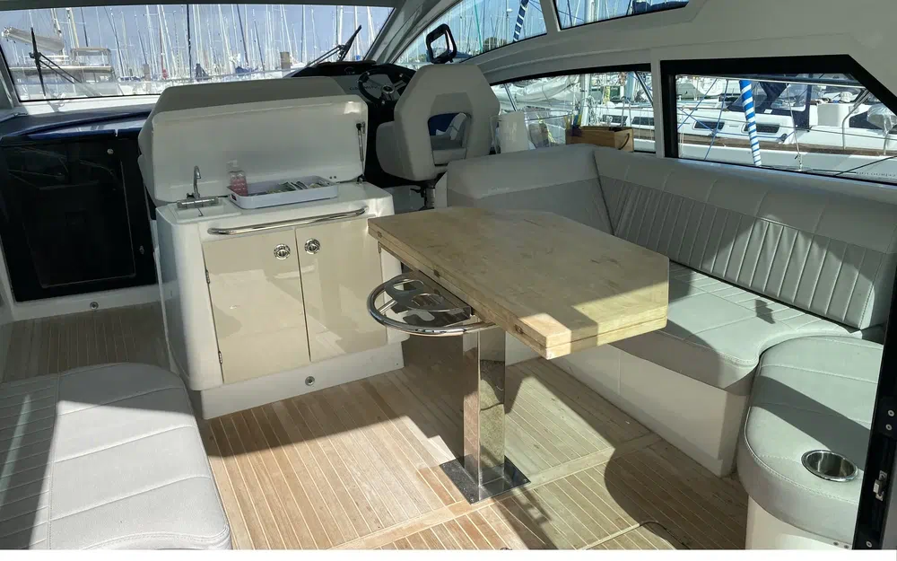 slider 4 Beneteau Gran Turismo 46