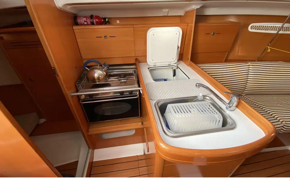 slider 6 Beneteau First 31.7