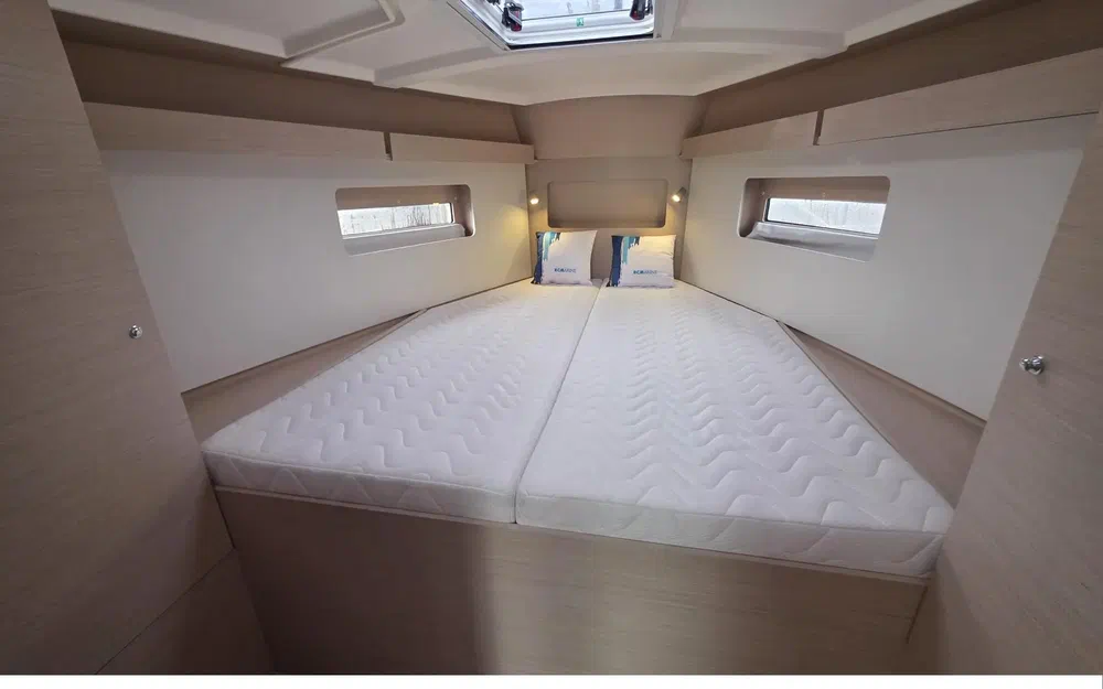 slider 15 Beneteau Oceanis 37.1