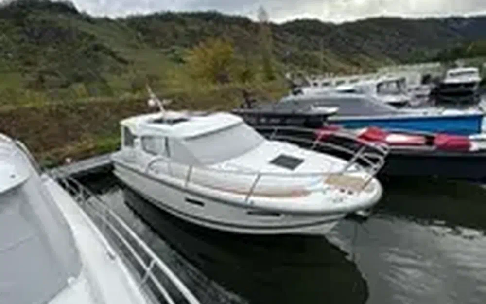 slider 1 Nimbus 305 Coupe