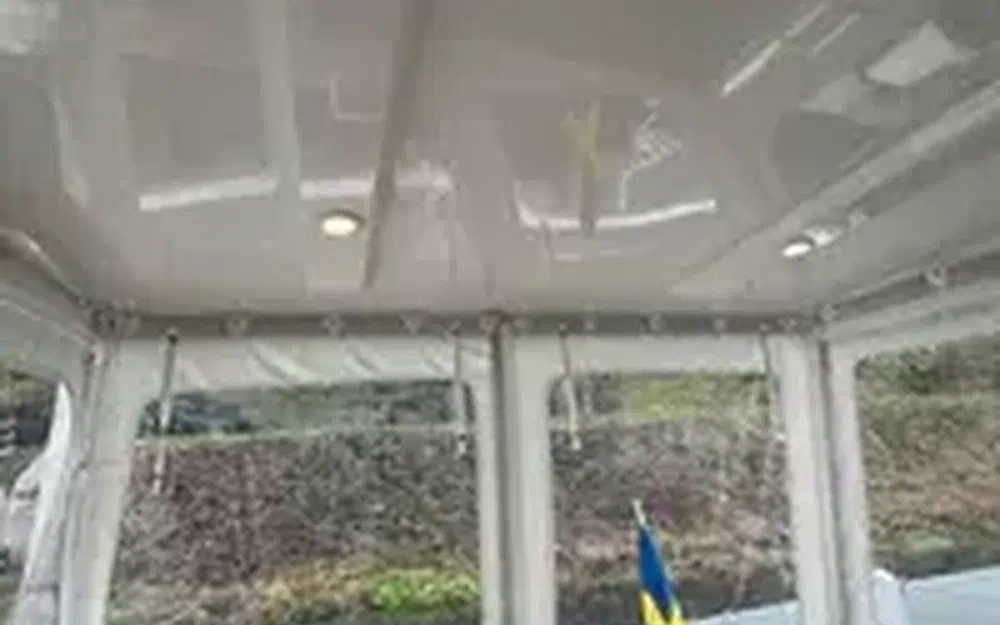 slider 4 Nimbus 305 Coupe