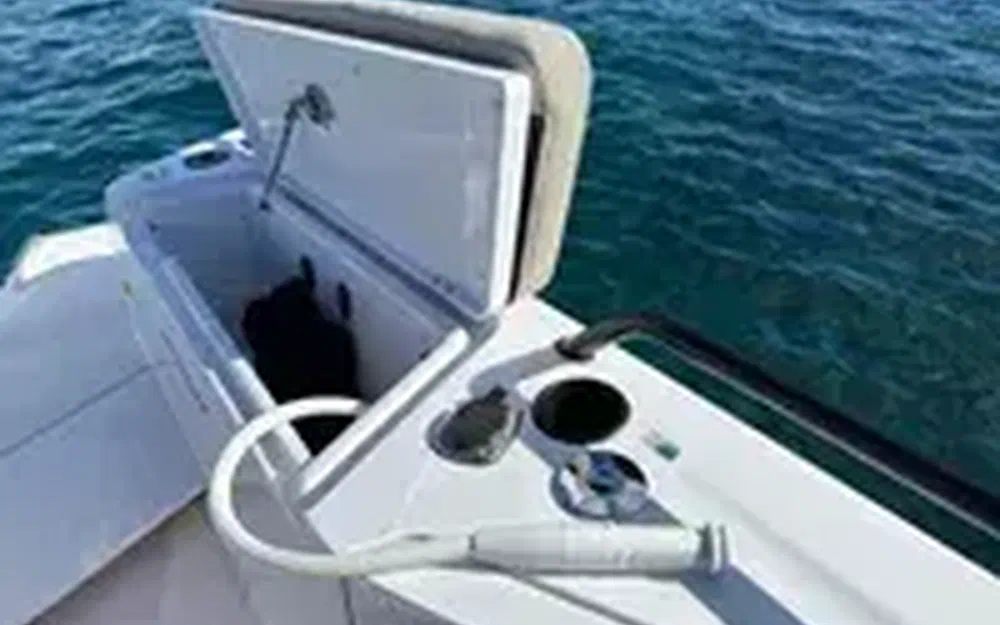 slider 10 Axopar 37 SC