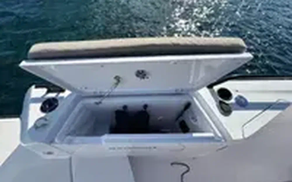 slider 12 Axopar 37 SC