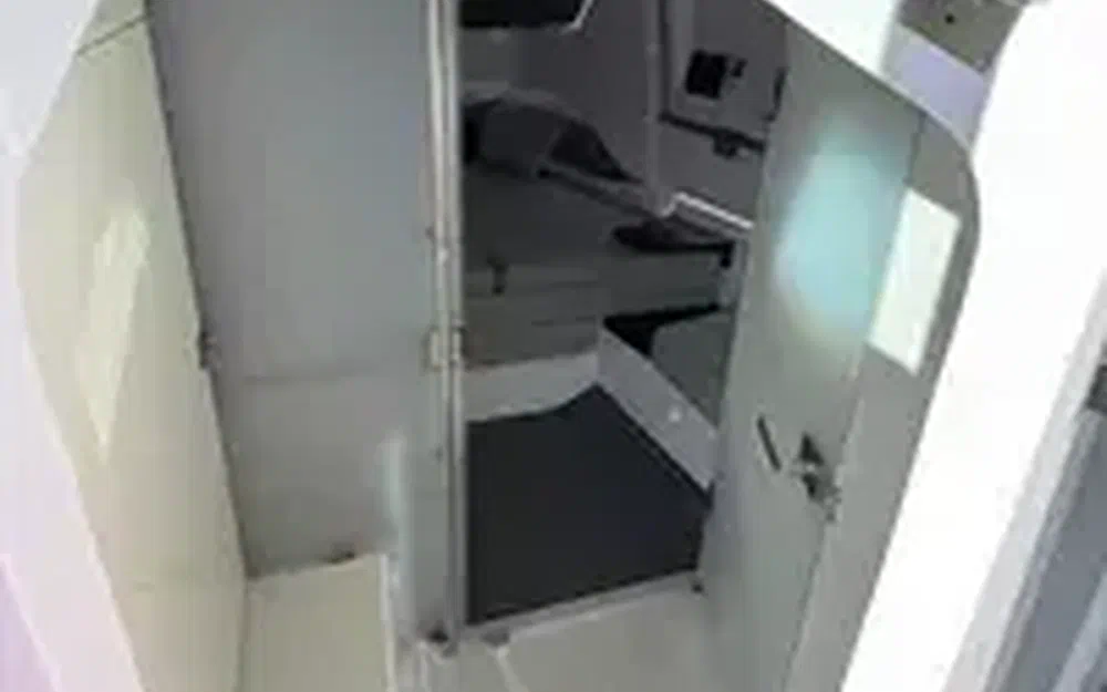 slider 14 Axopar 37 SC