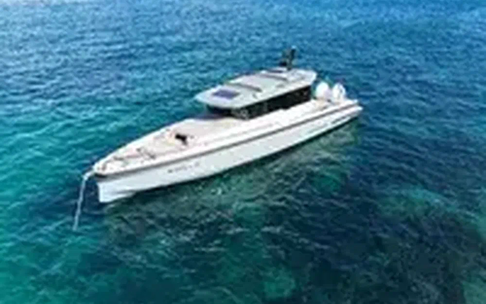 slider 1 Axopar 37 SC