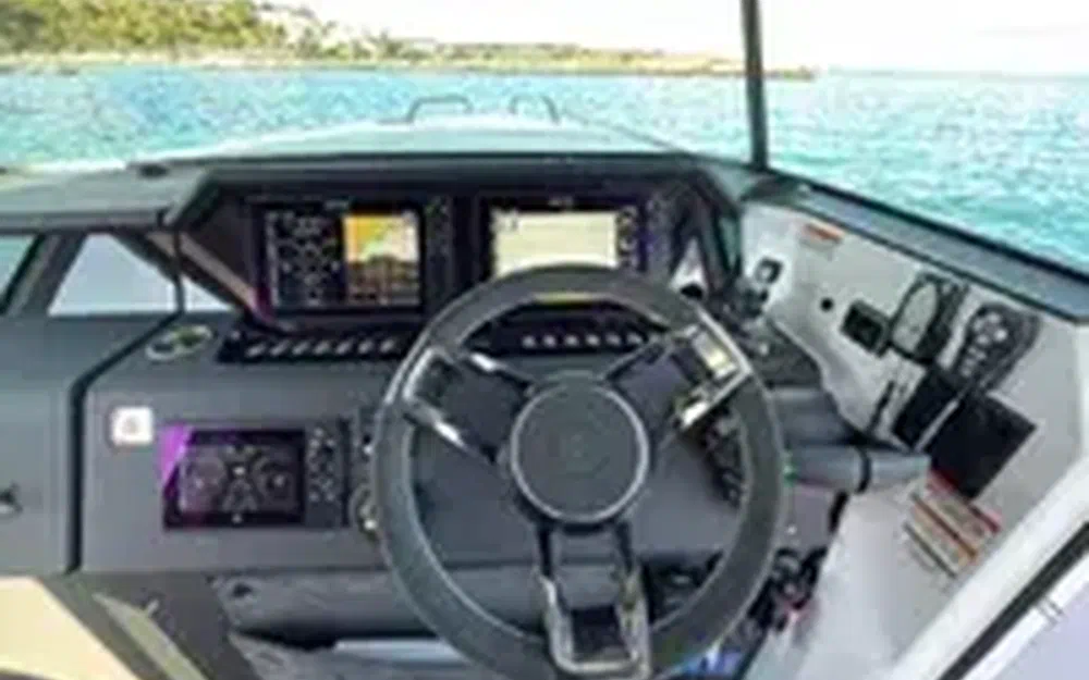 slider 19 Axopar 37 SC