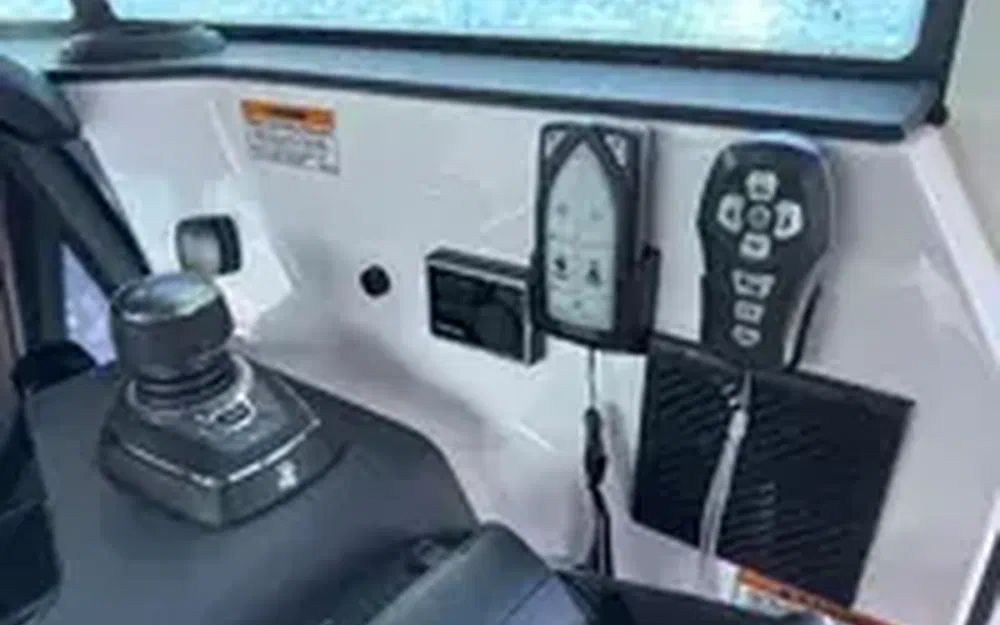 slider 20 Axopar 37 SC