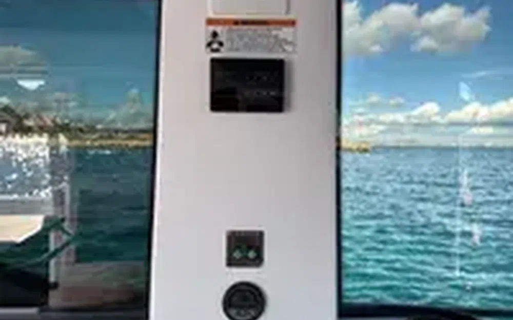 slider 28 Axopar 37 SC