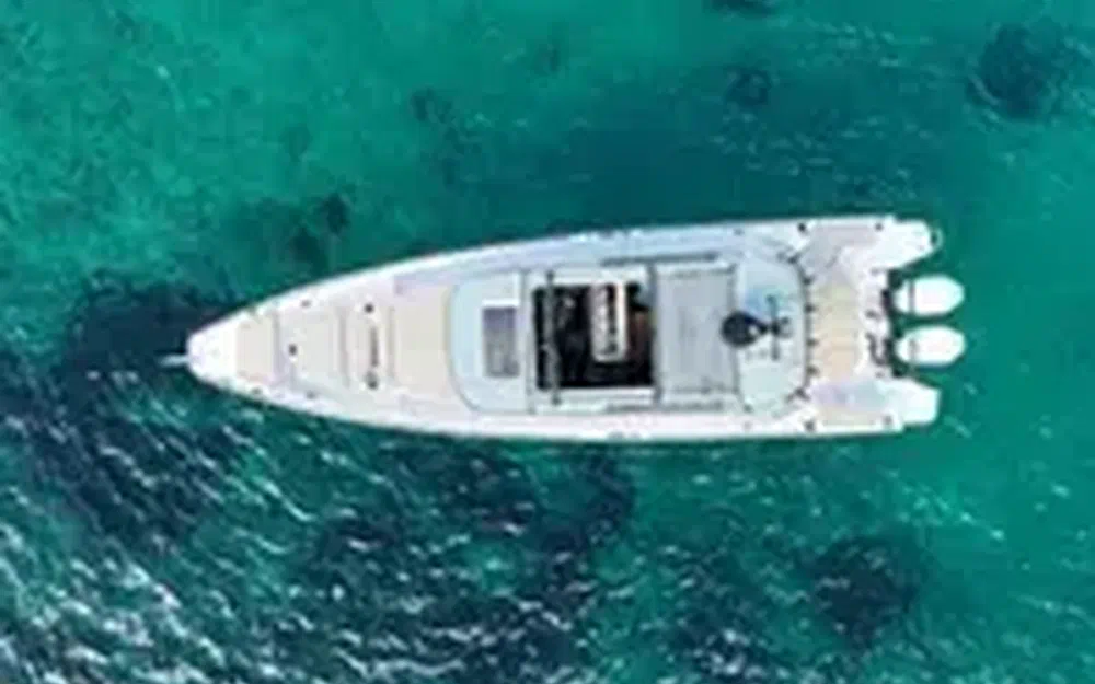 slider 2 Axopar 37 SC