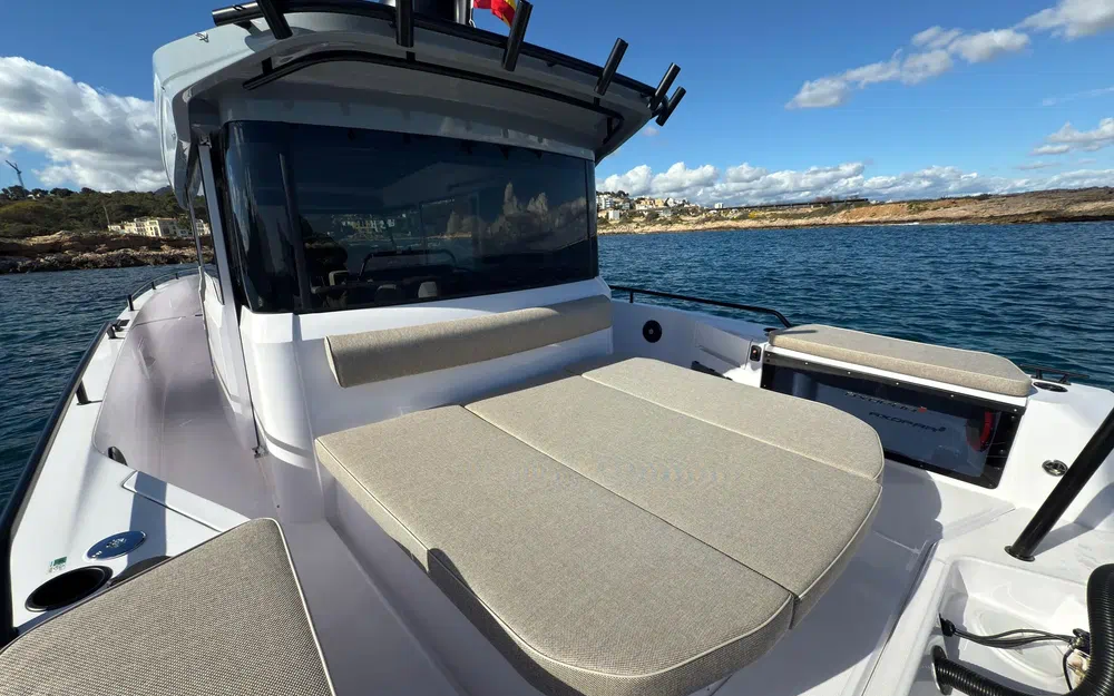 slider 8 Axopar 37 SC