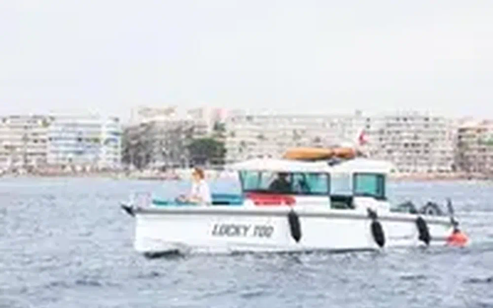 slider 0 Axopar 37 SC