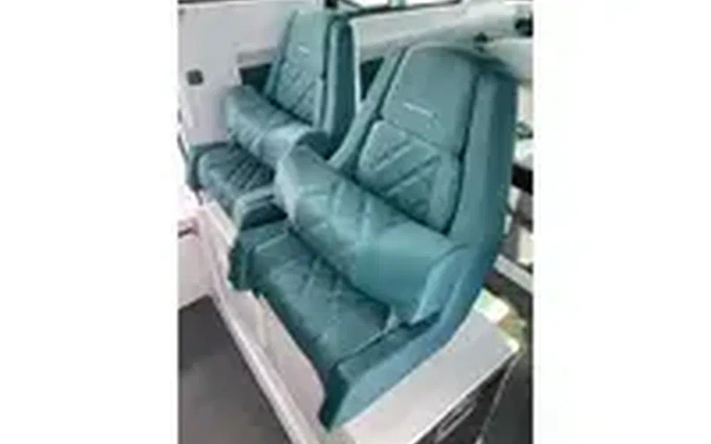 slider 12 Axopar 37 SC