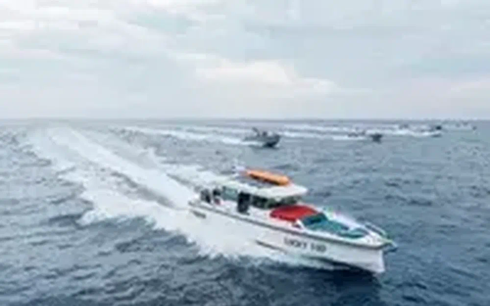 slider 2 Axopar 37 SC