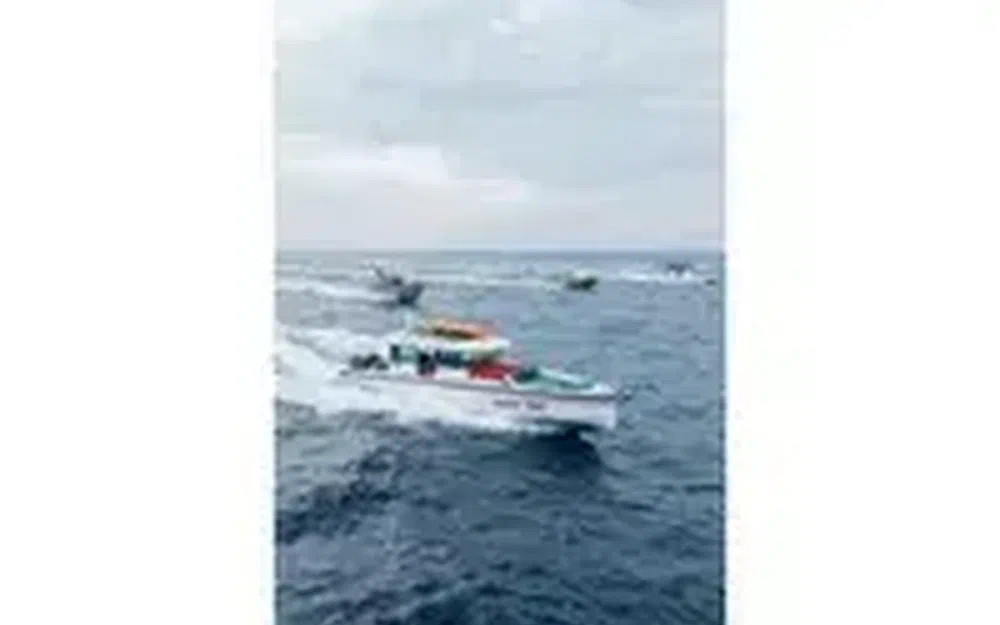 slider 3 Axopar 37 SC