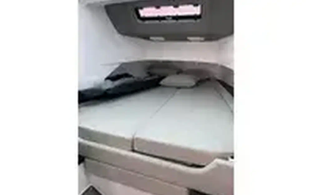 slider 7 Axopar 37 SC