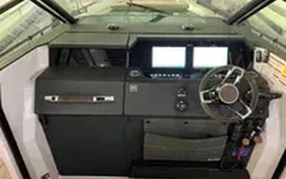 slider 14 Axopar 37 ST