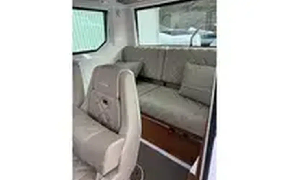 slider 14 Axopar 28 Open