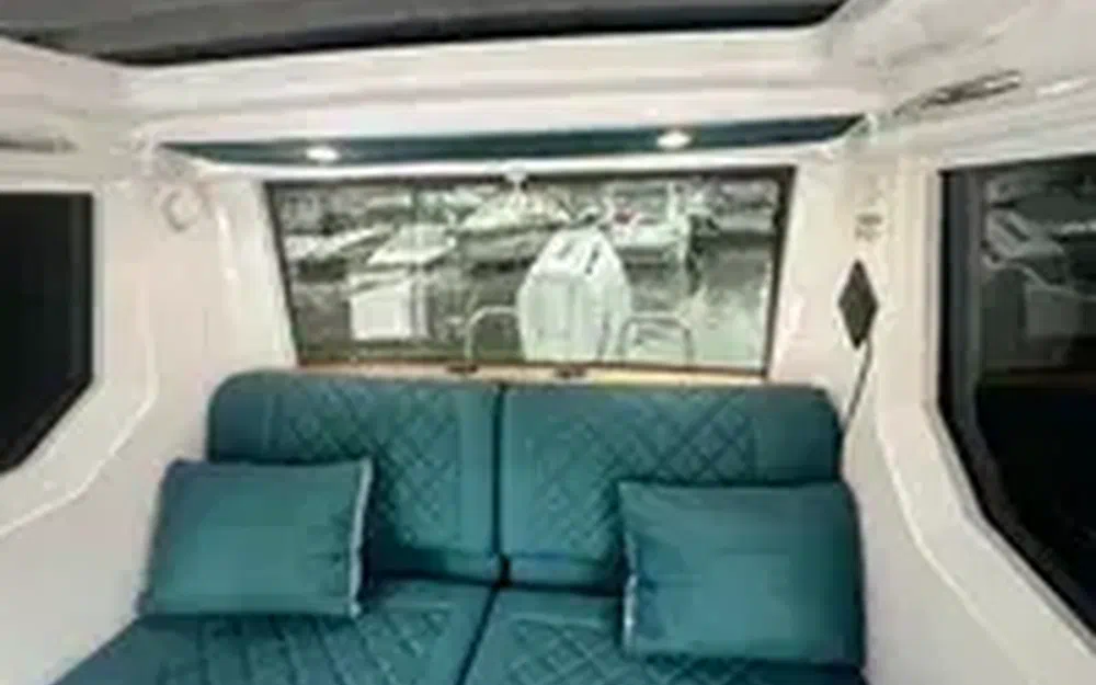 slider 14 Axopar 28 Open