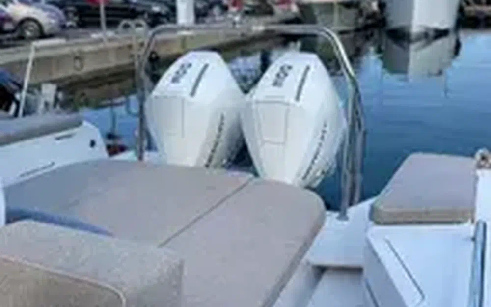 slider 13 Axopar 37 ST