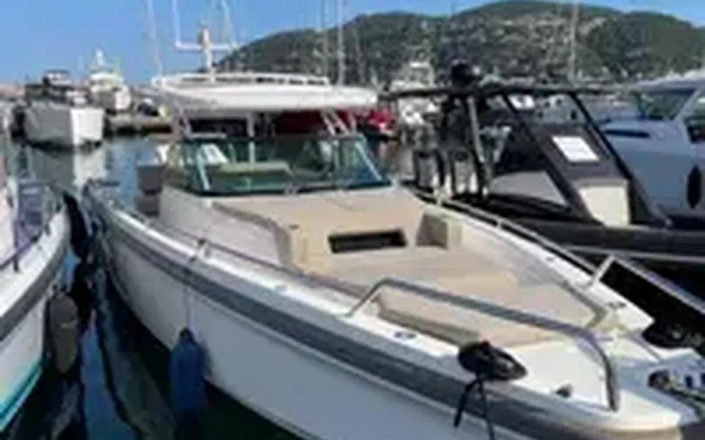 slider 2 Axopar 37 ST