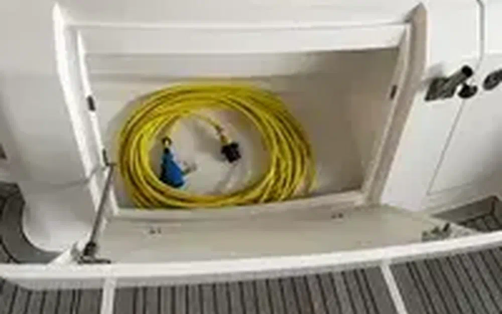 slider 14 Aquador 28 HT