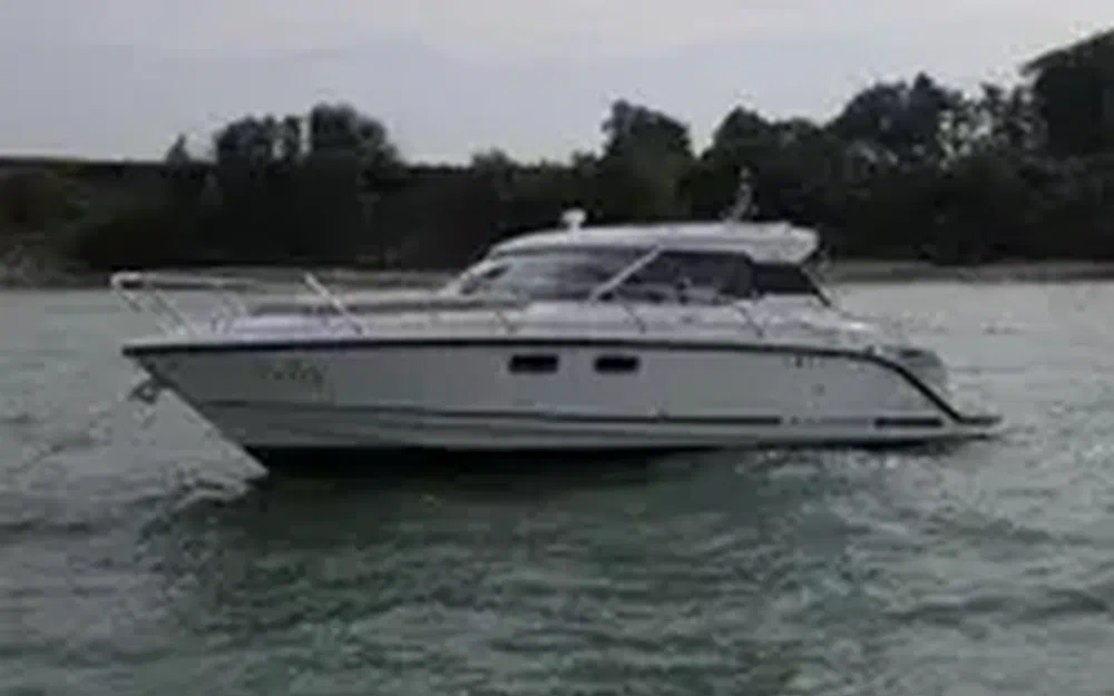 slider 8 Aquador 28 HT