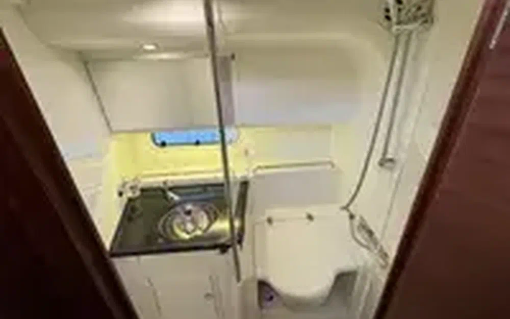 slider 12 Nimbus 305 Coupe