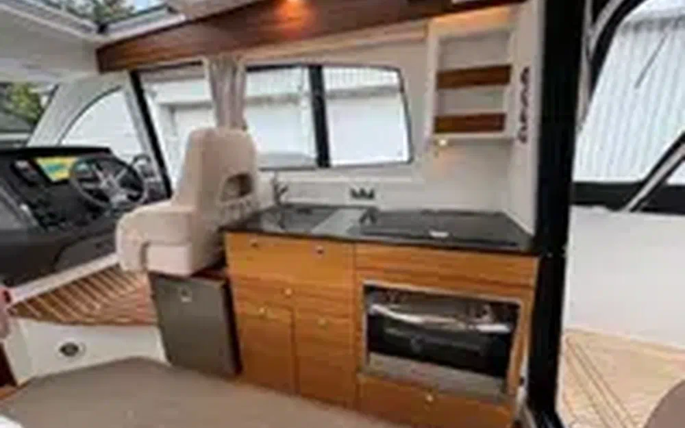 slider 17 Nimbus 305 Coupe