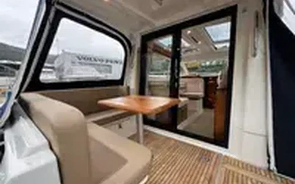 slider 19 Nimbus 305 Coupe