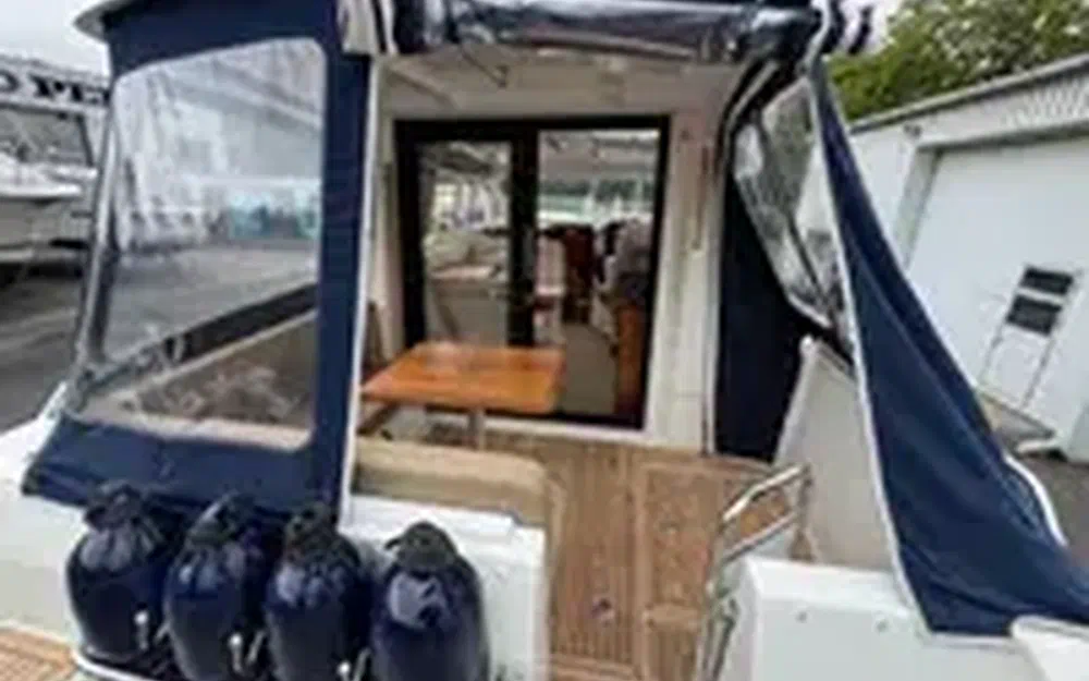 slider 20 Nimbus 305 Coupe