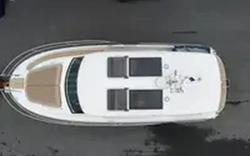 slider 4 Nimbus 305 Coupe