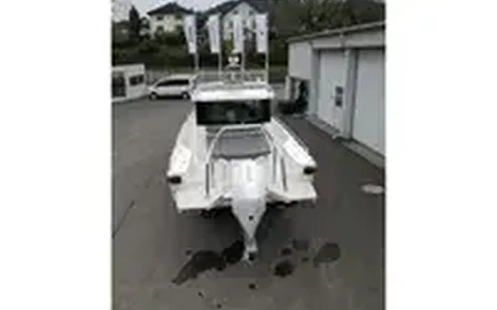 slider 7 Axopar 28 Open