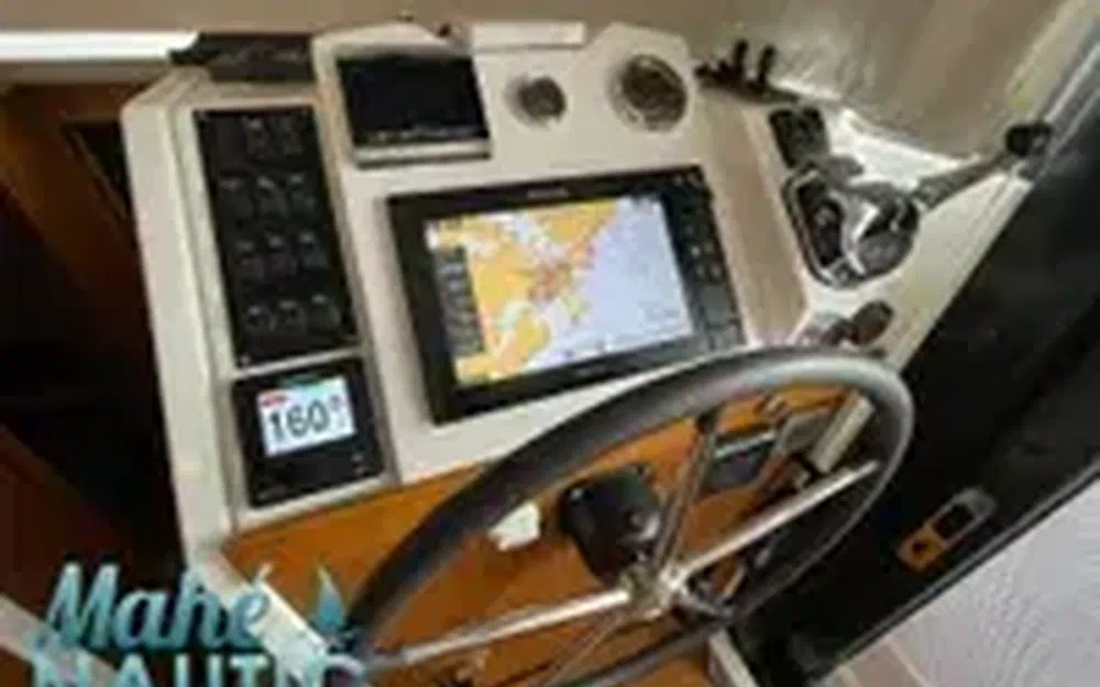 slider 8 Beneteau Swift Trawler 35