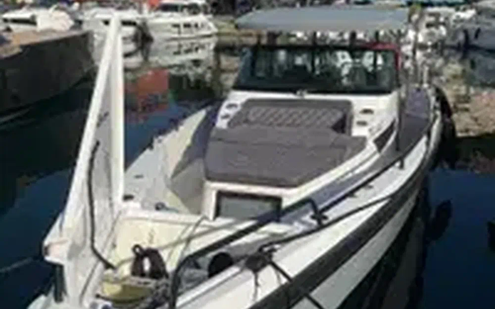 slider 18 Axopar 37 ST