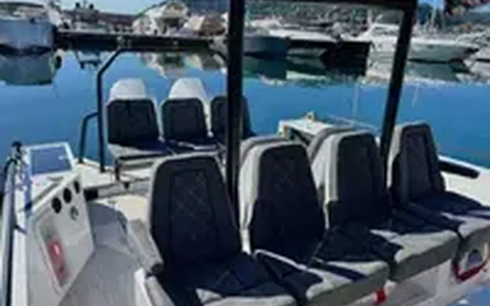 slider 7 Axopar 37 ST