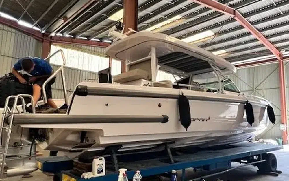 slider 13 Axopar 37 ST