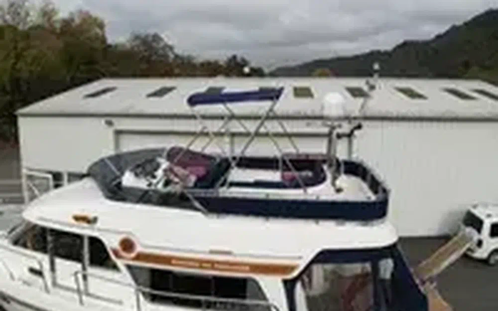 slider 3 Storebro 410 Commander