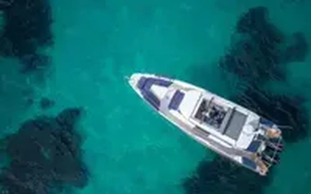 slider 3 Axopar 29 XC CROSS CABIN