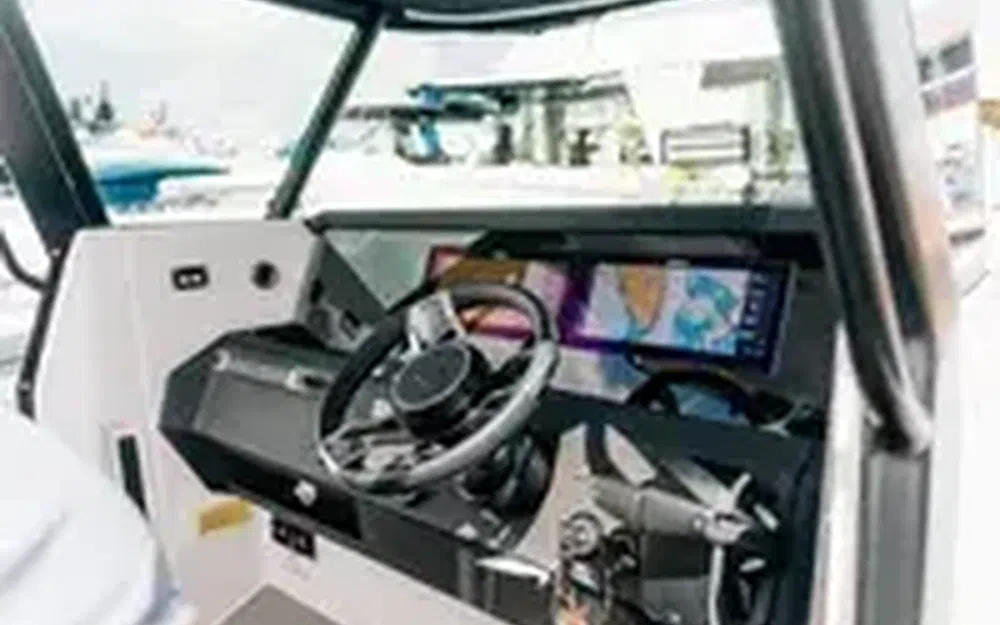 slider 15 Axopar 29 CCX